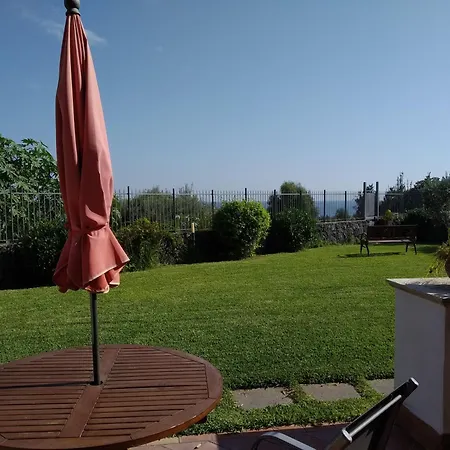 Zweizimmerwohnung 1 Mit Terrasse, Gemeinschaftspool *